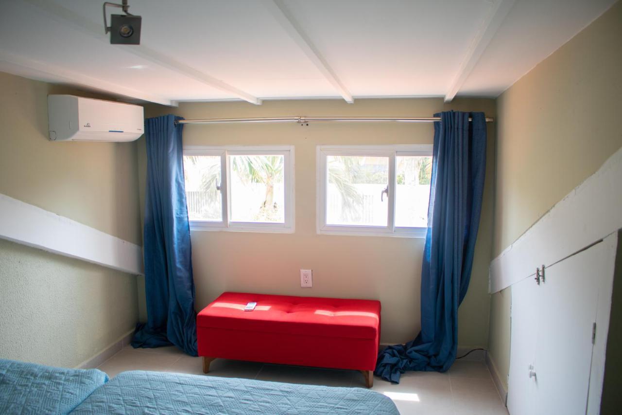 Sunflower Villa Studios Palm Beach Eksteriør billede