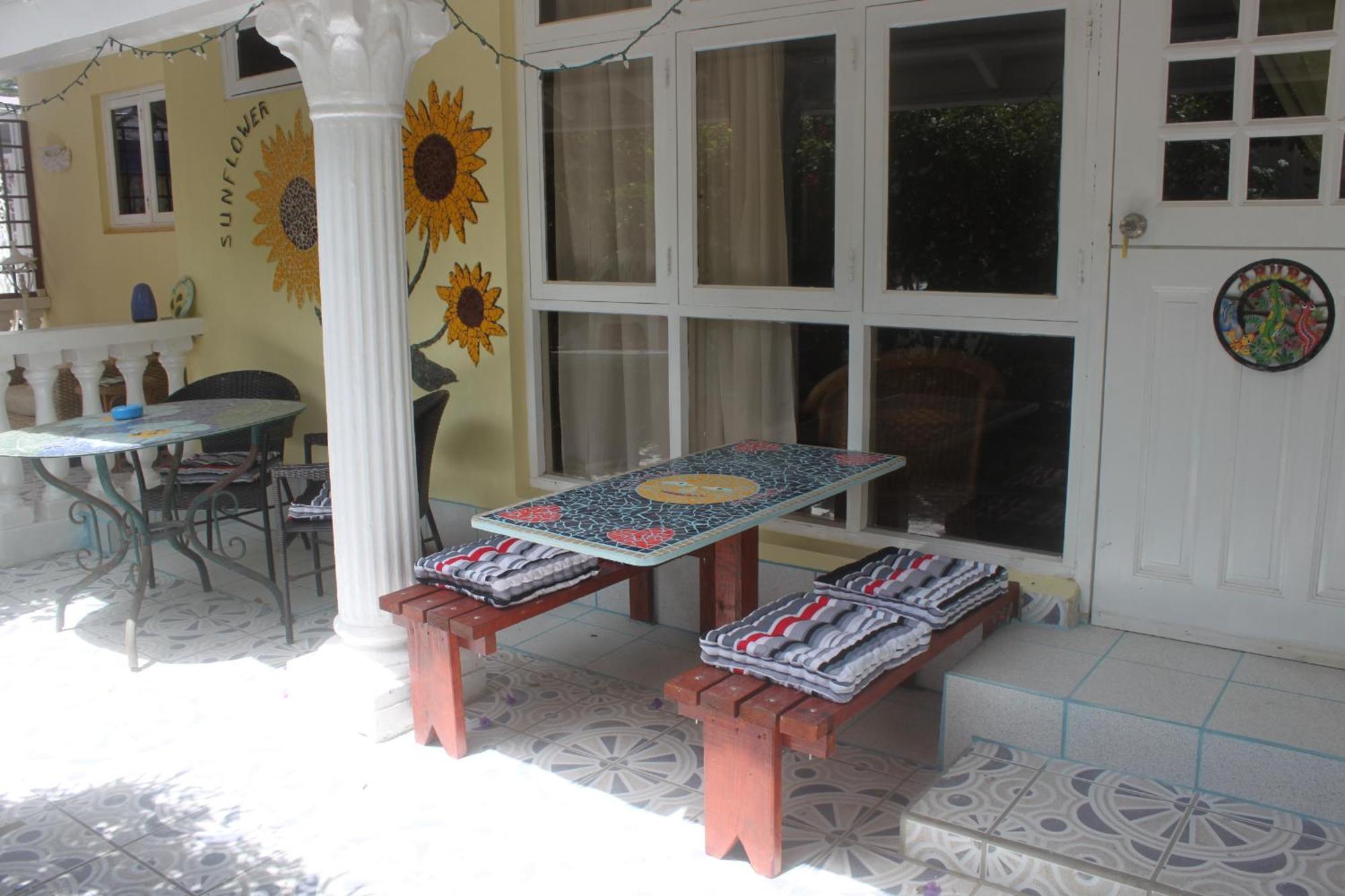 Sunflower Villa Studios Palm Beach Værelse billede