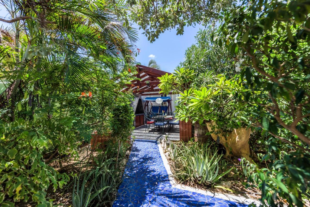 Sunflower Villa Studios Palm Beach Eksteriør billede