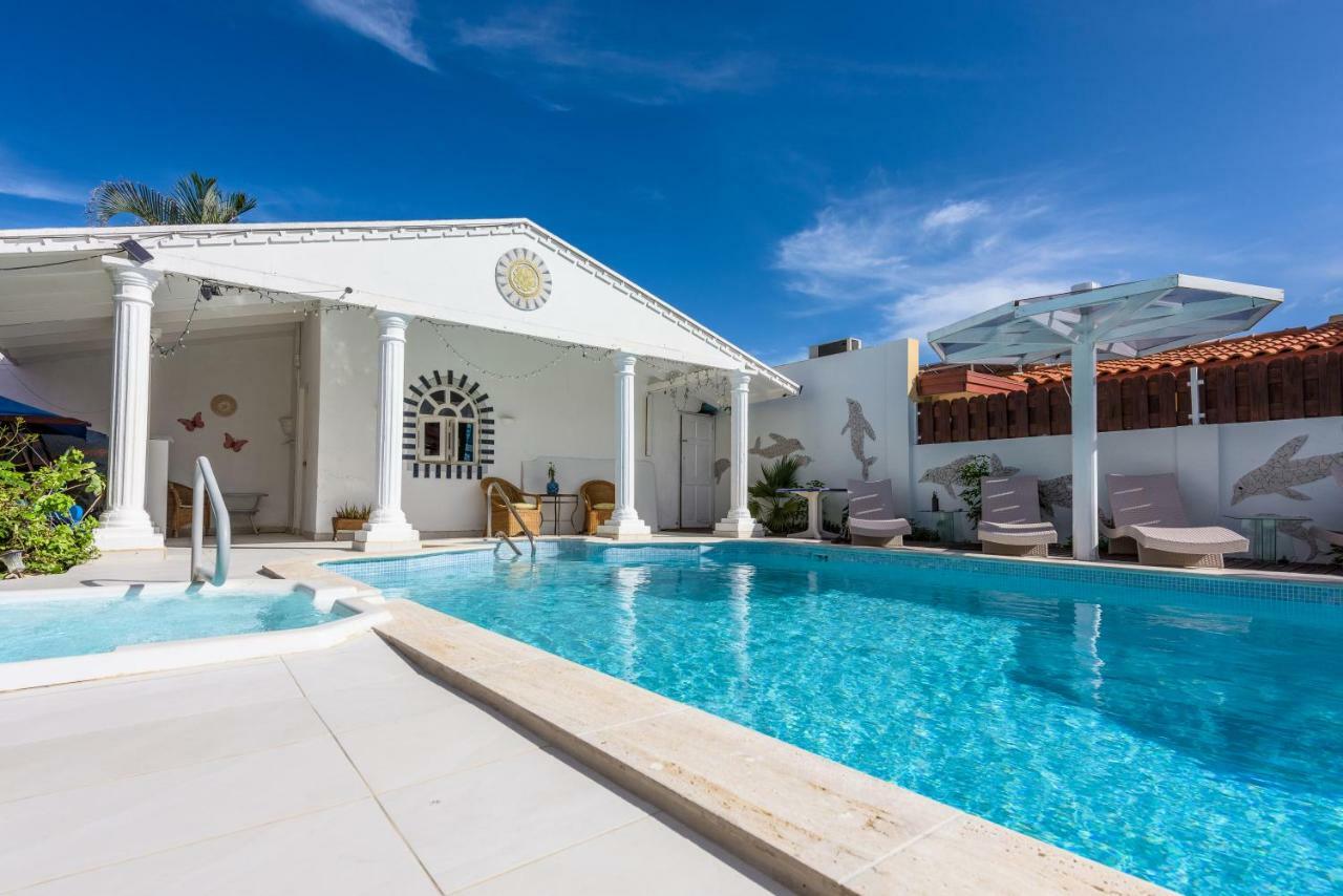 Sunflower Villa Studios Palm Beach Eksteriør billede