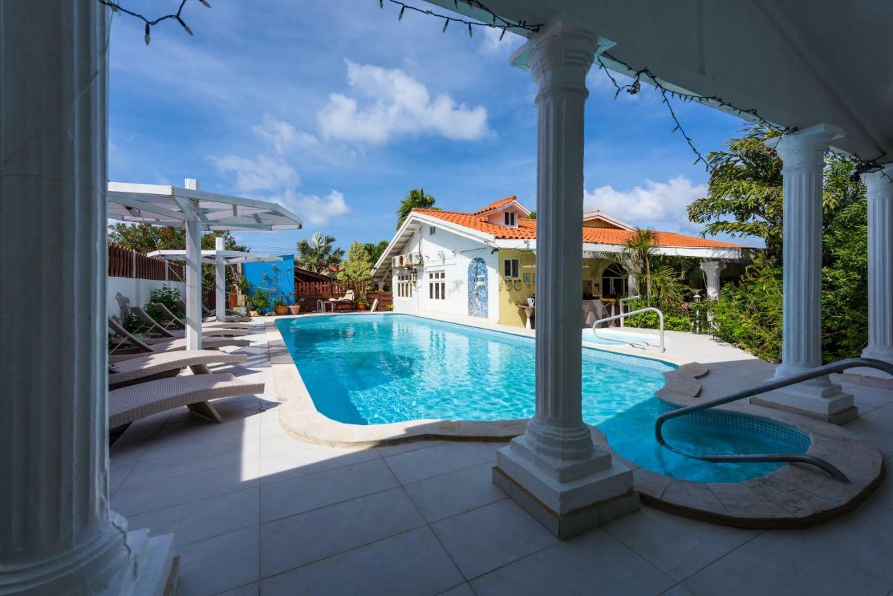 Sunflower Villa Studios Palm Beach Eksteriør billede