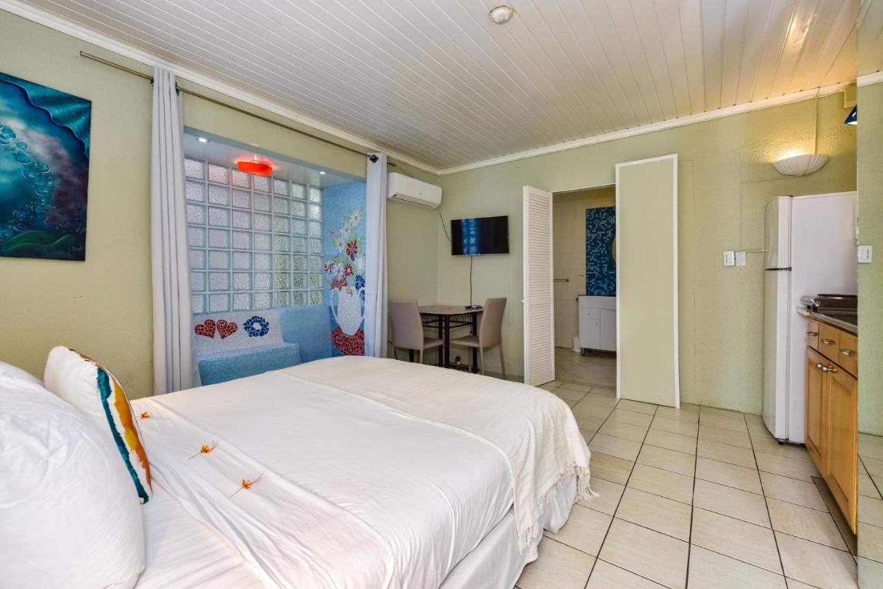 Sunflower Villa Studios Palm Beach Eksteriør billede